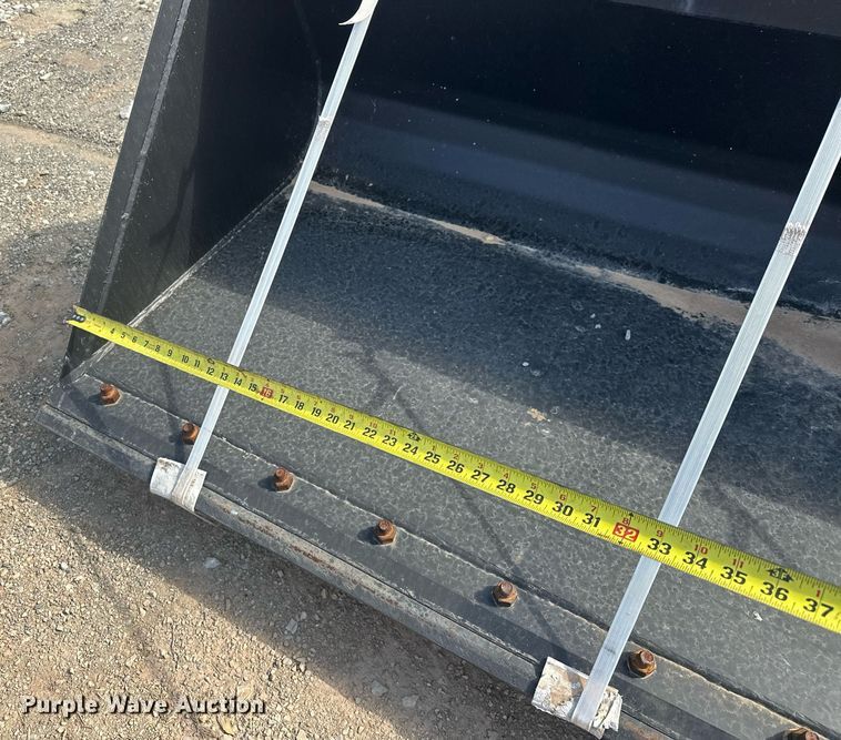 image for item EJ4980 2021 Arrow 2306605BUN skid steer bucket