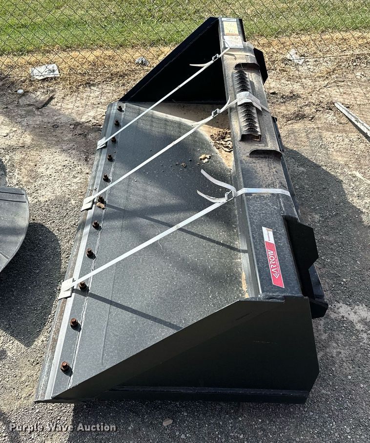 image for item EJ4986 2021 Arrow 2306605BUN skid steer bucket