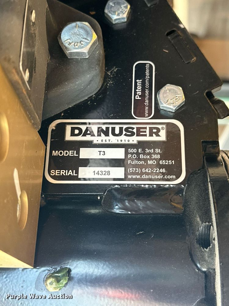 image for item EJ4987 Danuser T3 skid steer post driver 