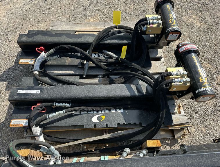 image for item EJ4988 Danuser  T3  skid steer post driver 