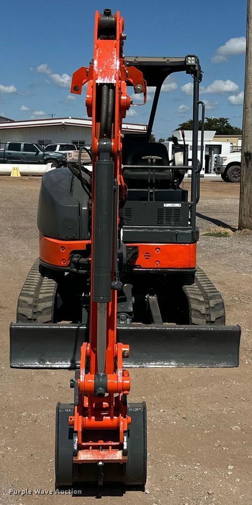 image for item EJ8992 2011 Hitachi ZX35U-3 mini excavator