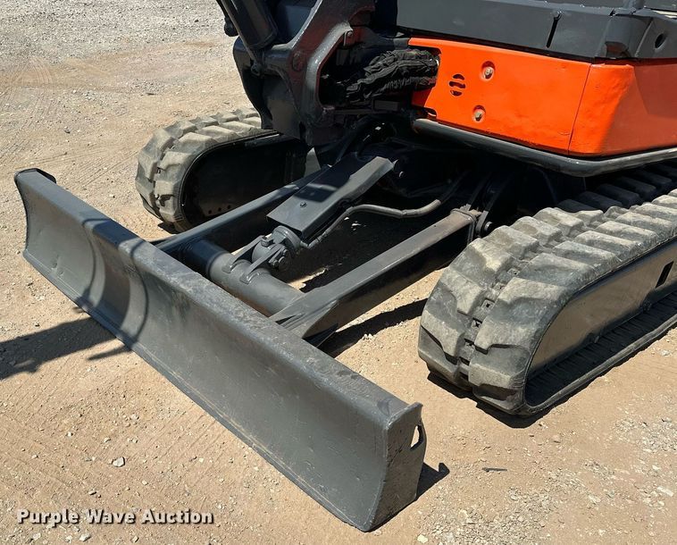 image for item EJ8992 2011 Hitachi ZX35U-3 mini excavator