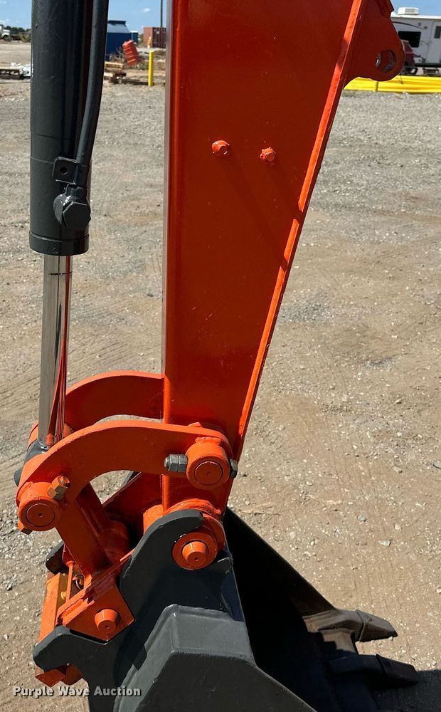 image for item EJ8992 2011 Hitachi ZX35U-3 mini excavator