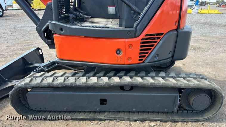 image for item EJ8992 2011 Hitachi ZX35U-3 mini excavator
