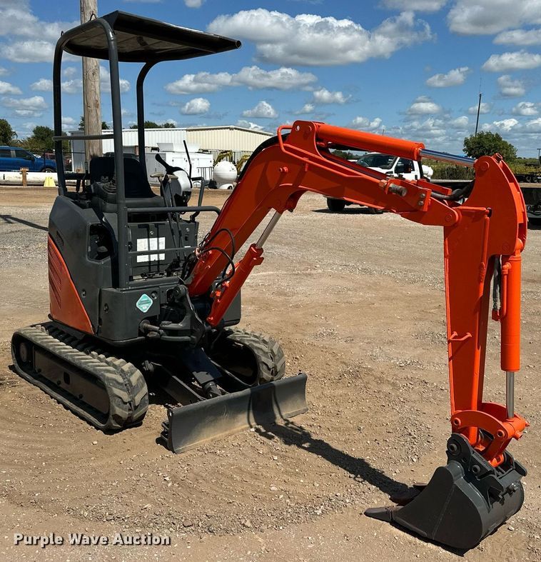 image for item EJ8993 2010 Hitachi  ZX17UNA-2 mini excavator