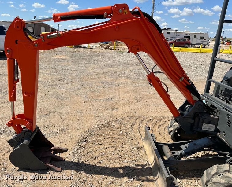 image for item EJ8993 2010 Hitachi  ZX17UNA-2 mini excavator