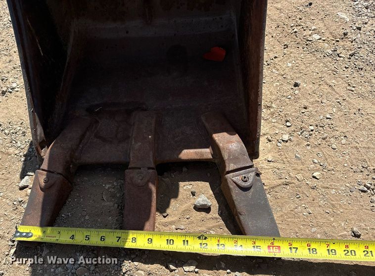 image for item EJ8993 2010 Hitachi  ZX17UNA-2 mini excavator