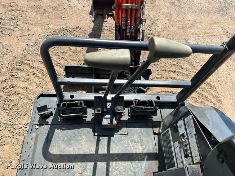 image for item EJ8993 2010 Hitachi  ZX17UNA-2 mini excavator