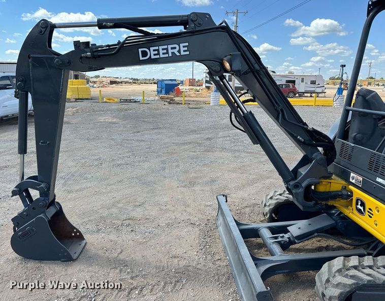 image for item EJ8994 2014 John Deere 35G mini excavator