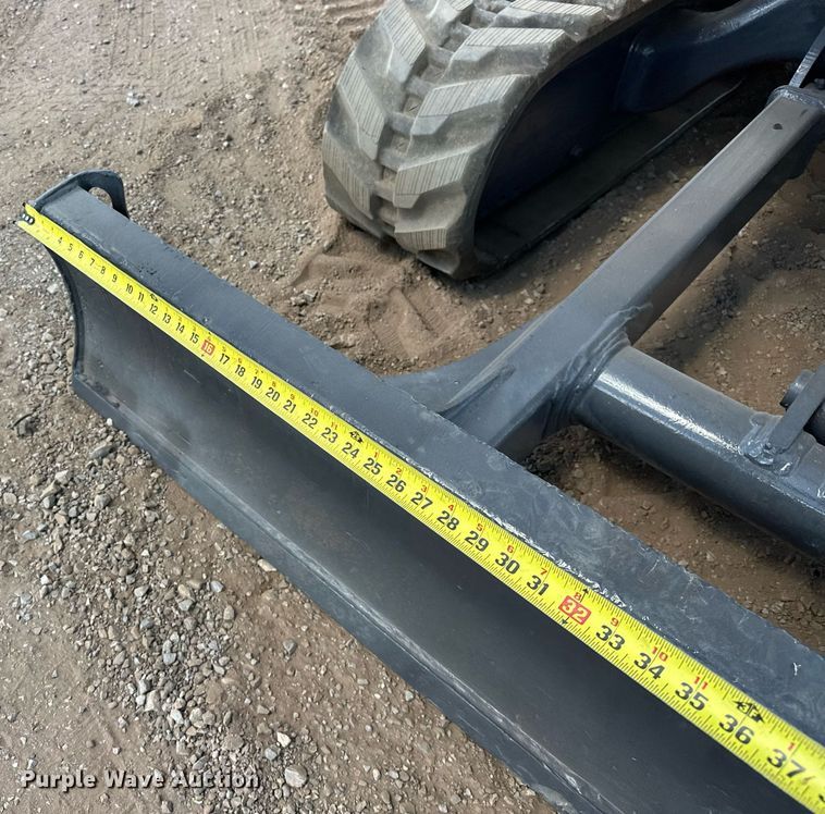 image for item EJ8994 2014 John Deere 35G mini excavator