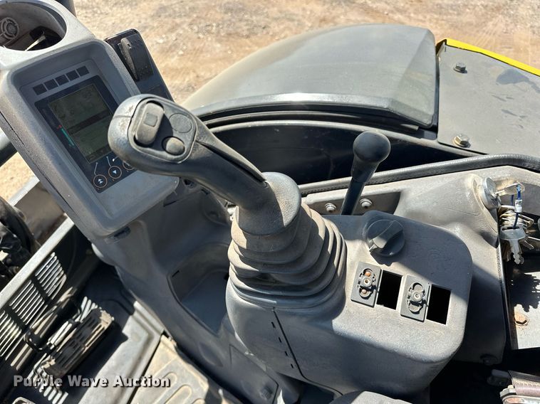 image for item EJ8994 2014 John Deere 35G mini excavator