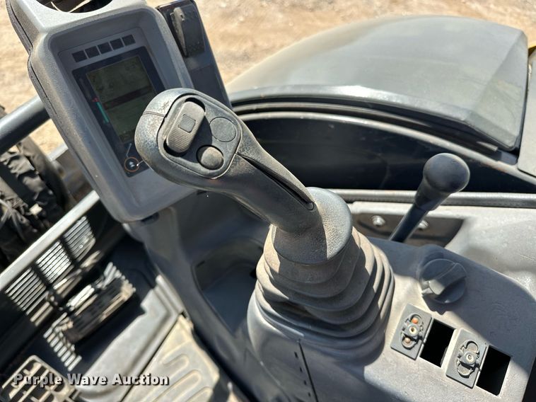 image for item EJ8994 2014 John Deere 35G mini excavator