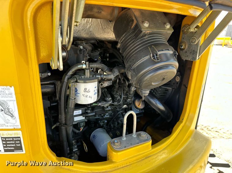 image for item EJ8994 2014 John Deere 35G mini excavator