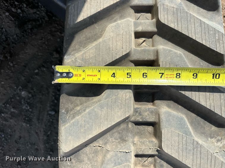 image for item EJ8994 2014 John Deere 35G mini excavator