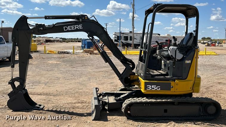 image for item EJ8995 2016 John Deere 35G mini excavator