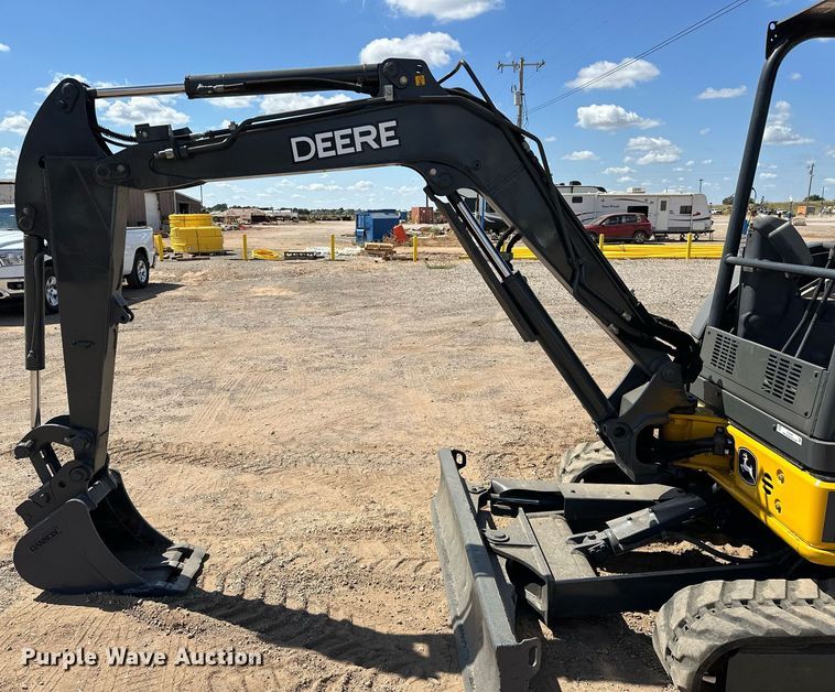 image for item EJ8995 2016 John Deere 35G mini excavator