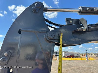 image for item EJ8995 2016 John Deere 35G mini excavator