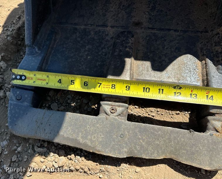 image for item EJ8995 2016 John Deere 35G mini excavator