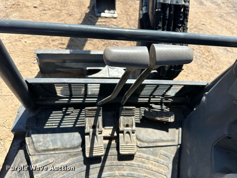 image for item EJ8995 2016 John Deere 35G mini excavator