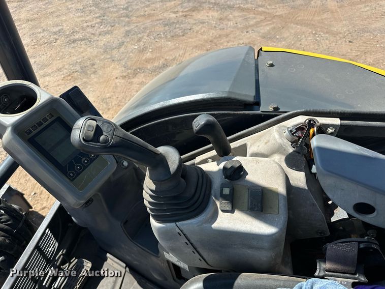 image for item EJ8995 2016 John Deere 35G mini excavator