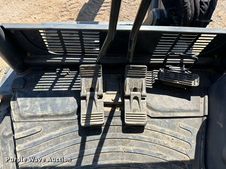 image for item EJ8995 2016 John Deere 35G mini excavator