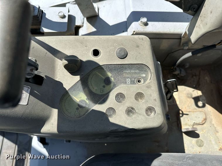 image for item EJ8996 2012 Yanmar ViO35 mini excavator