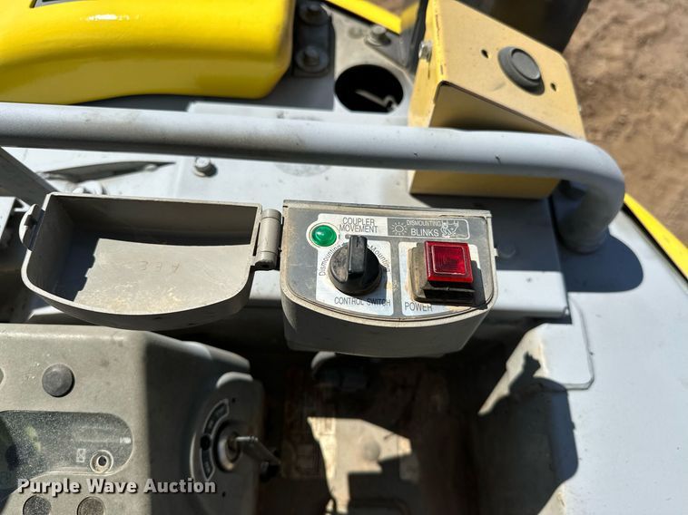 image for item EJ8996 2012 Yanmar ViO35 mini excavator