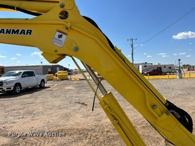 image for item EJ8997 2012 Yanmar Vi035-5B mini excavator