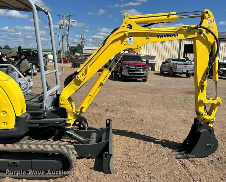 image for item EJ8997 2012 Yanmar Vi035-5B mini excavator