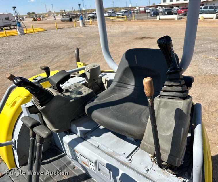 image for item EJ8997 2012 Yanmar Vi035-5B mini excavator