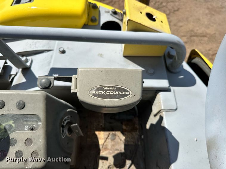 image for item EJ8997 2012 Yanmar Vi035-5B mini excavator