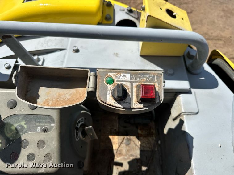 image for item EJ8997 2012 Yanmar Vi035-5B mini excavator