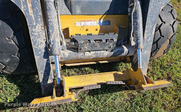 image for item EK0842 2012 John Deere  326D skid steer loader