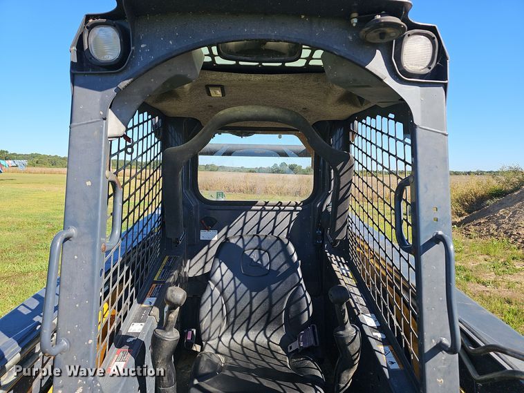 image for item EK0842 2012 John Deere  326D skid steer loader