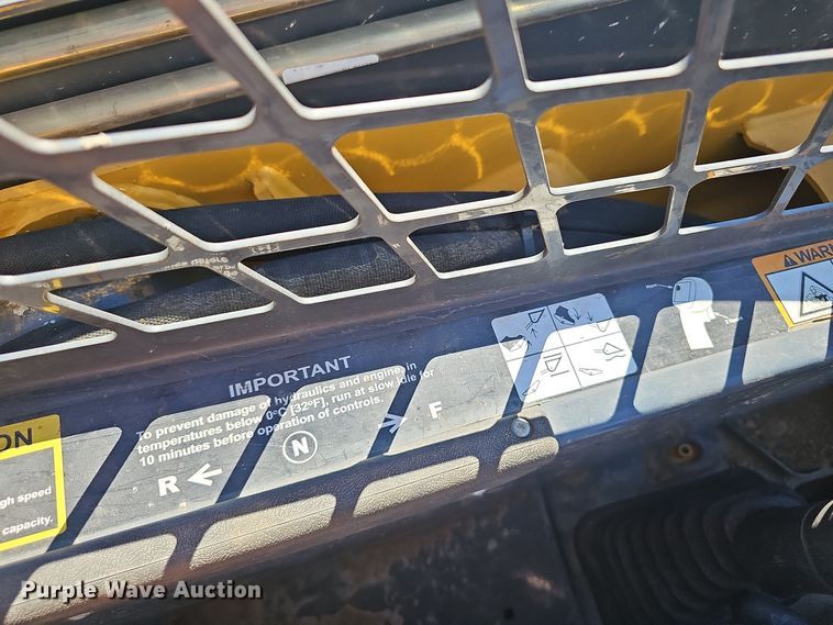 image for item EK0842 2012 John Deere  326D skid steer loader