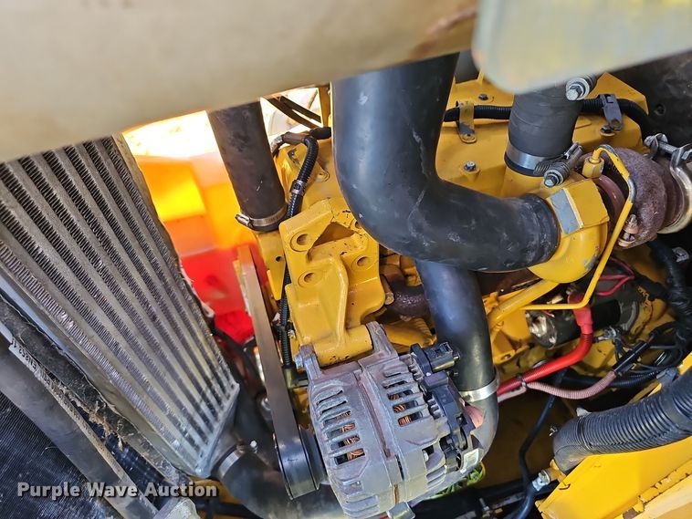 image for item EK0842 2012 John Deere  326D skid steer loader