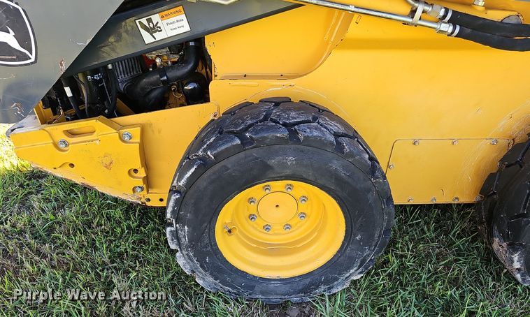 image for item EK0842 2012 John Deere  326D skid steer loader