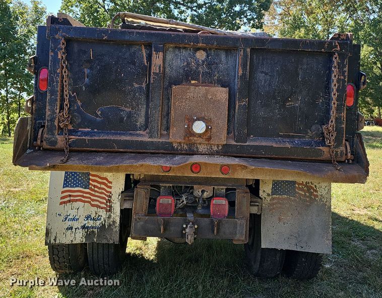 image for item EK0885 2003 International 4300 dump truck