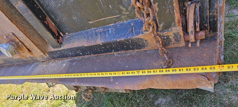 image for item EK0885 2003 International 4300 dump truck