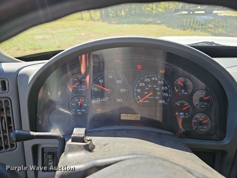 image for item EK0885 2003 International 4300 dump truck