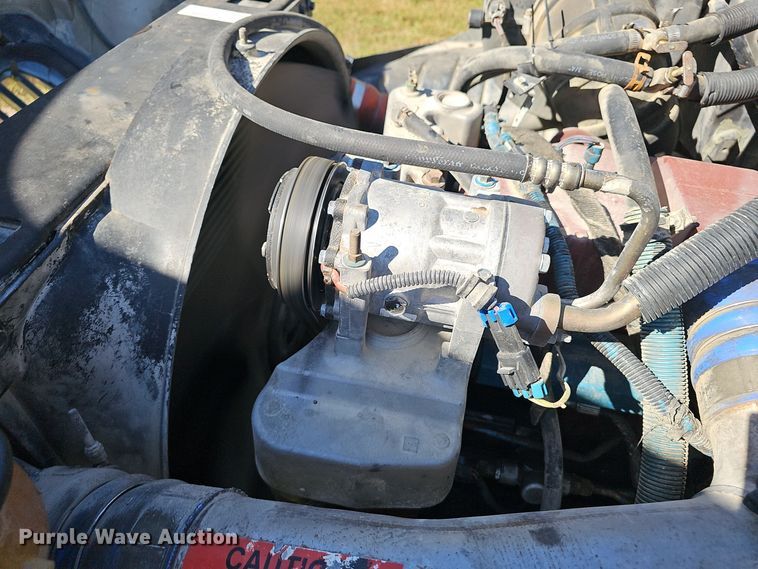 image for item EK0885 2003 International 4300 dump truck