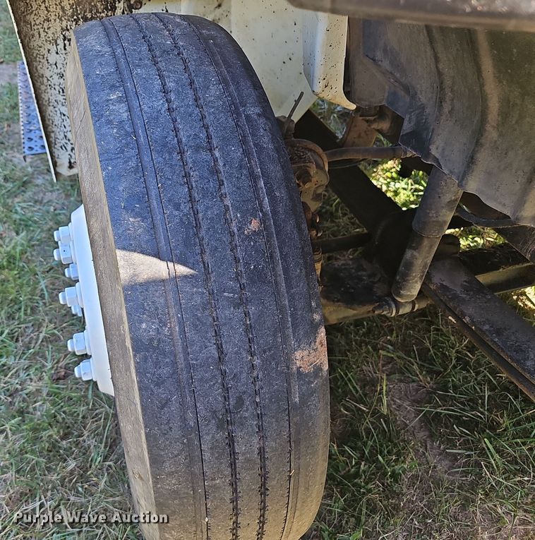 image for item EK0885 2003 International 4300 dump truck