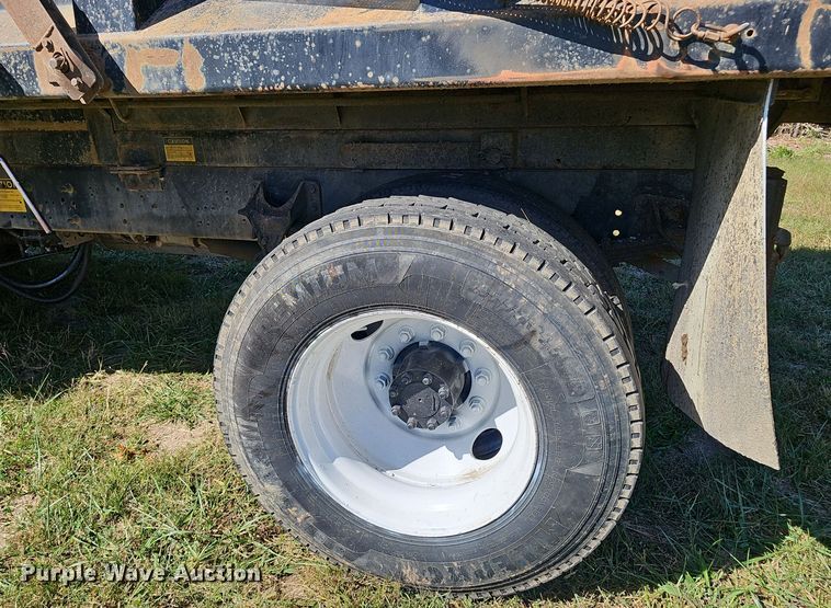 image for item EK0885 2003 International 4300 dump truck