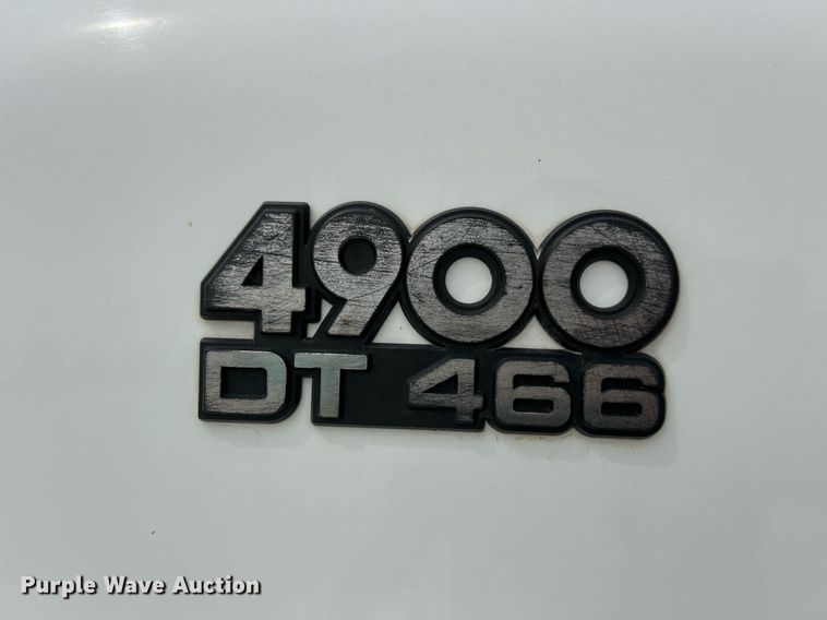 image for item EK3326 1997 International  4900 sewer jetter truck