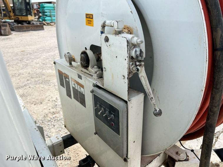 image for item EK3326 1997 International  4900 sewer jetter truck