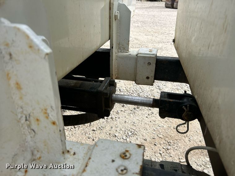 image for item EK3326 1997 International  4900 sewer jetter truck