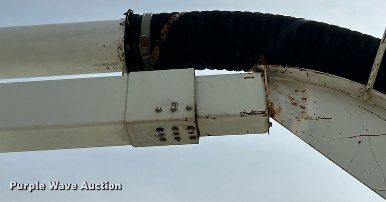 image for item EK3326 1997 International  4900 sewer jetter truck