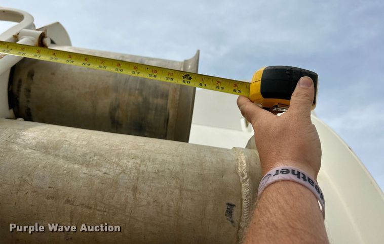 image for item EK3326 1997 International  4900 sewer jetter truck