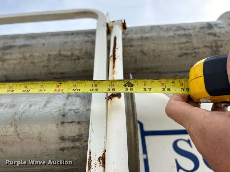 image for item EK3326 1997 International  4900 sewer jetter truck