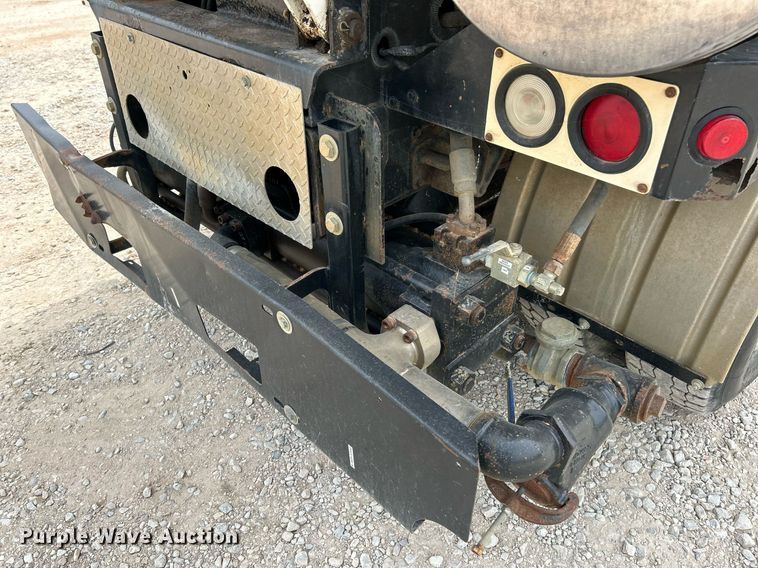 image for item EK3326 1997 International  4900 sewer jetter truck